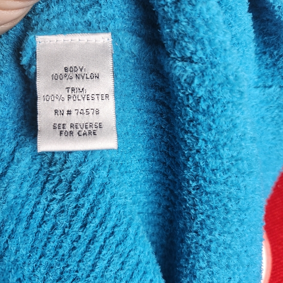 Vibrant Turquoise Long Sleeve V-neck Sweater - Picture 8 of 9